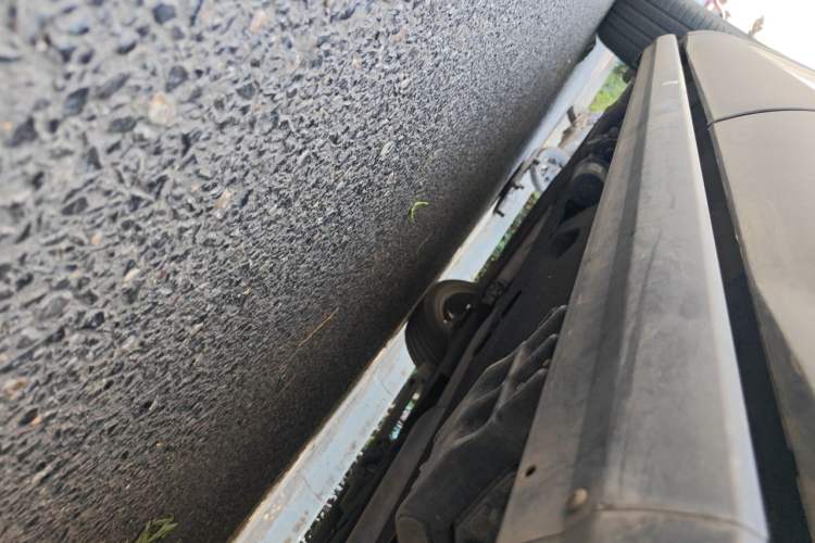 Used Hongqi HS5 2022 Facelifted Version 2.0T Smart Connect Flagship All-Wheel-Drive Edition Chassis Rear Left