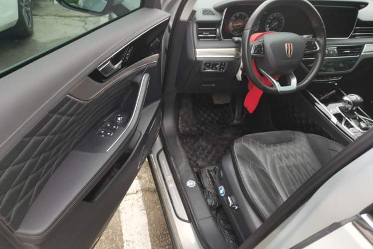 Used Hongqi HS5 2022 Facelifted Version 2.0T Smart Connect Flagship All-Wheel-Drive Edition Driver Seat
