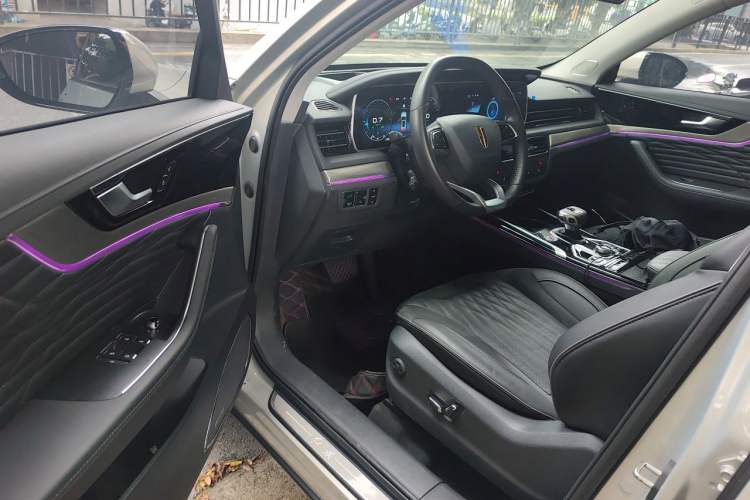Used Hongqi HS5 2022 Revised Version 2.0T Smart Connect Flagship Edition Driver Seat