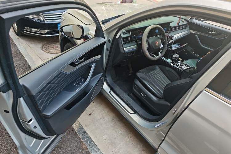 Used Hongqi HS5 2022 Revised Version 2.0T Smart Connect Flagship Edition Driver Seat
