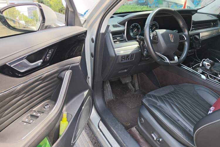 Used Hongqi HS5 2022 Facelifted Version 2.0T Smart Connect Flagship All-Wheel-Drive Edition Driver Seat