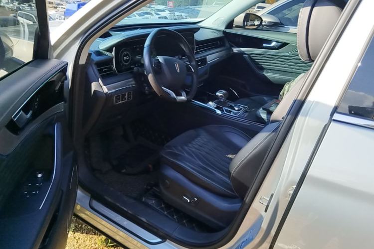 Used Hongqi HS5 2022 Facelifted Version 2.0T Smart Connect Flagship All-Wheel-Drive Edition Driver Seat