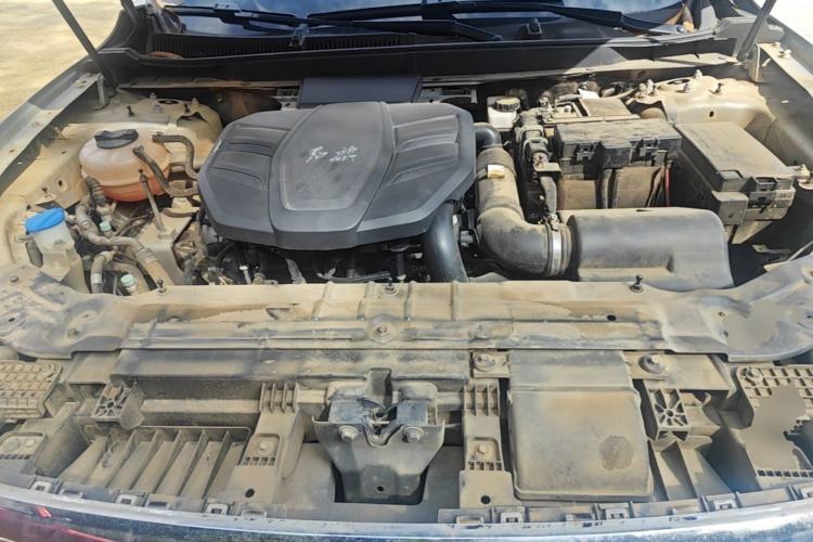Used Hongqi HS5 2022 Facelifted Version 2.0T Smart Connect Flagship All-Wheel-Drive Edition Engine Bay