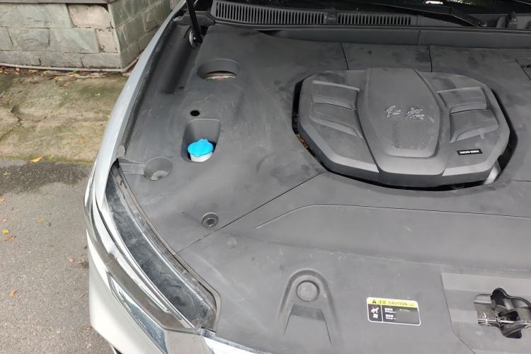 Used Hongqi HS5 2022 Revised Version 2.0T Smart Connect Flagship Edition Engine Bay Right