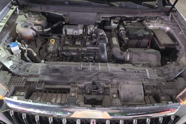 Used Hongqi HS5 2022 2.0T Smart Connect Flagship Edition Engine Bay