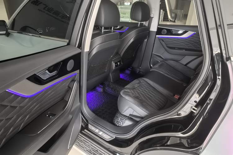 Used Hongqi HS5 2022 Revised Version 2.0T Smart Connect Flagship Edition Exterior 3