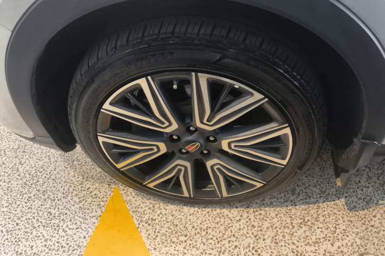Used Hongqi HS5 2022 Facelifted Version 2.0T Smart Connect Flagship All-Wheel-Drive Edition Exterior 4