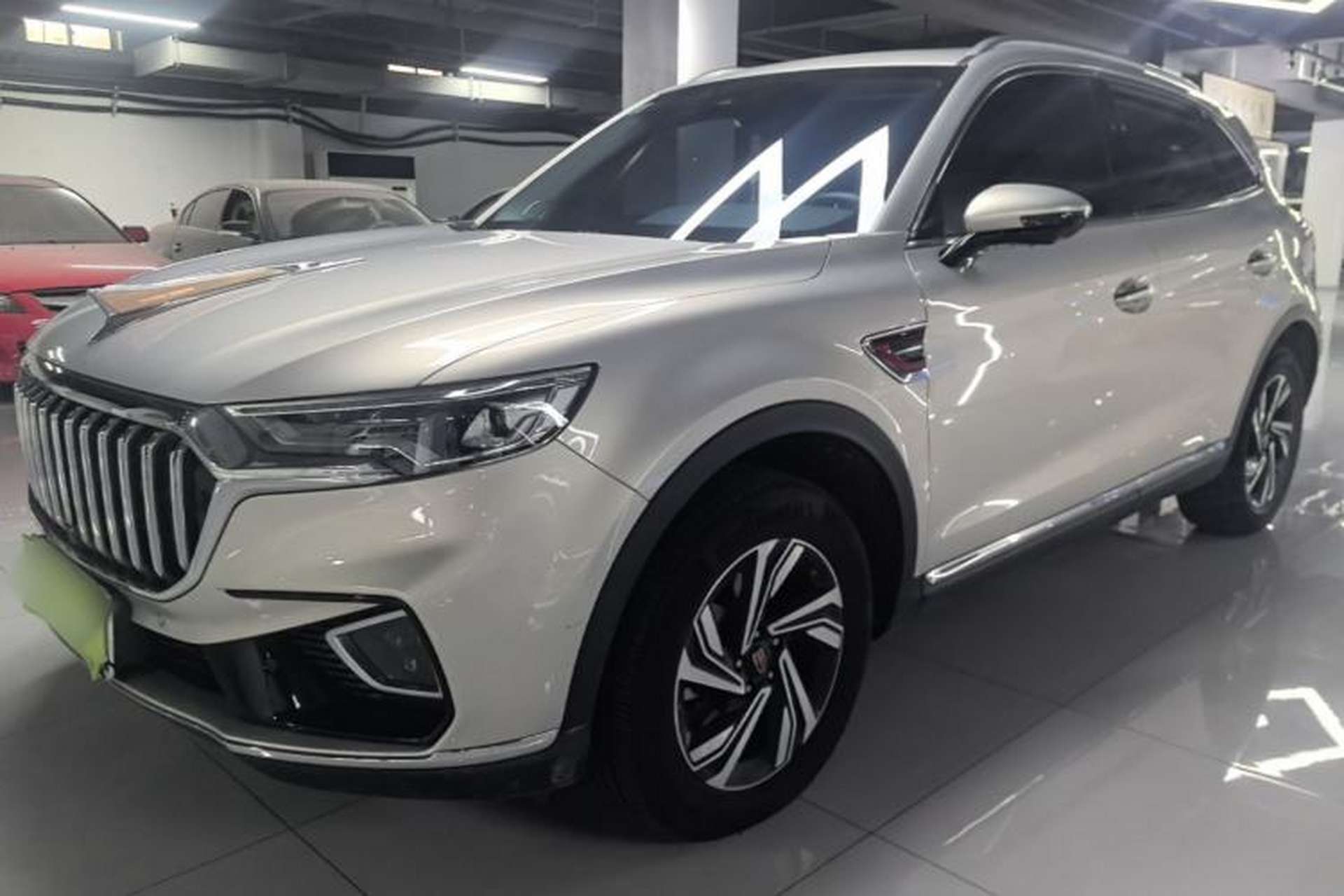 Used Hongqi HS5 2022 Revised Version 2.0T Smart Connect Flagship Edition Front Left 45 Deg