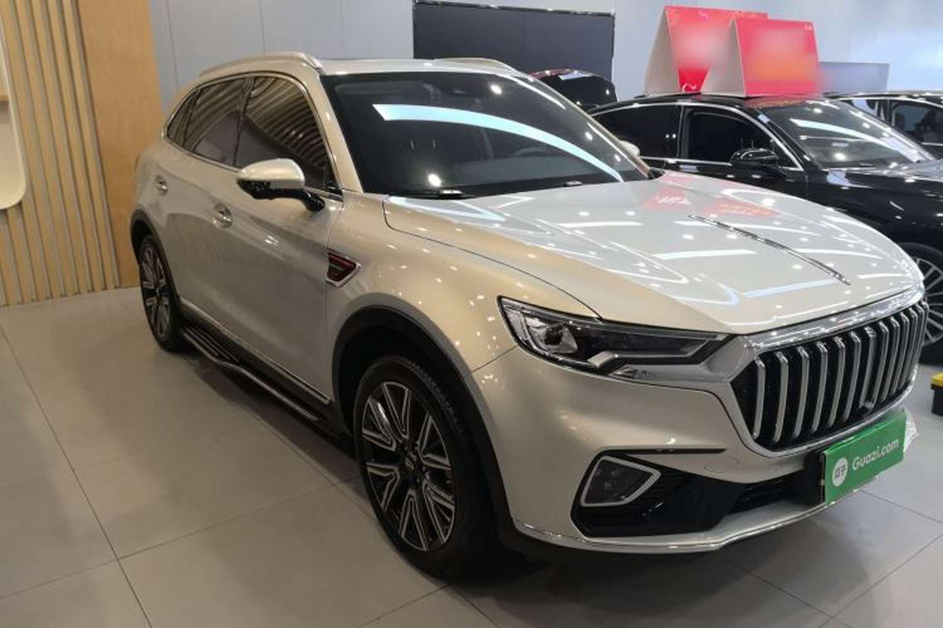 Used Hongqi HS5 2022 Facelifted Version 2.0T Smart Connect Flagship All-Wheel-Drive Edition Front Right 45 Deg