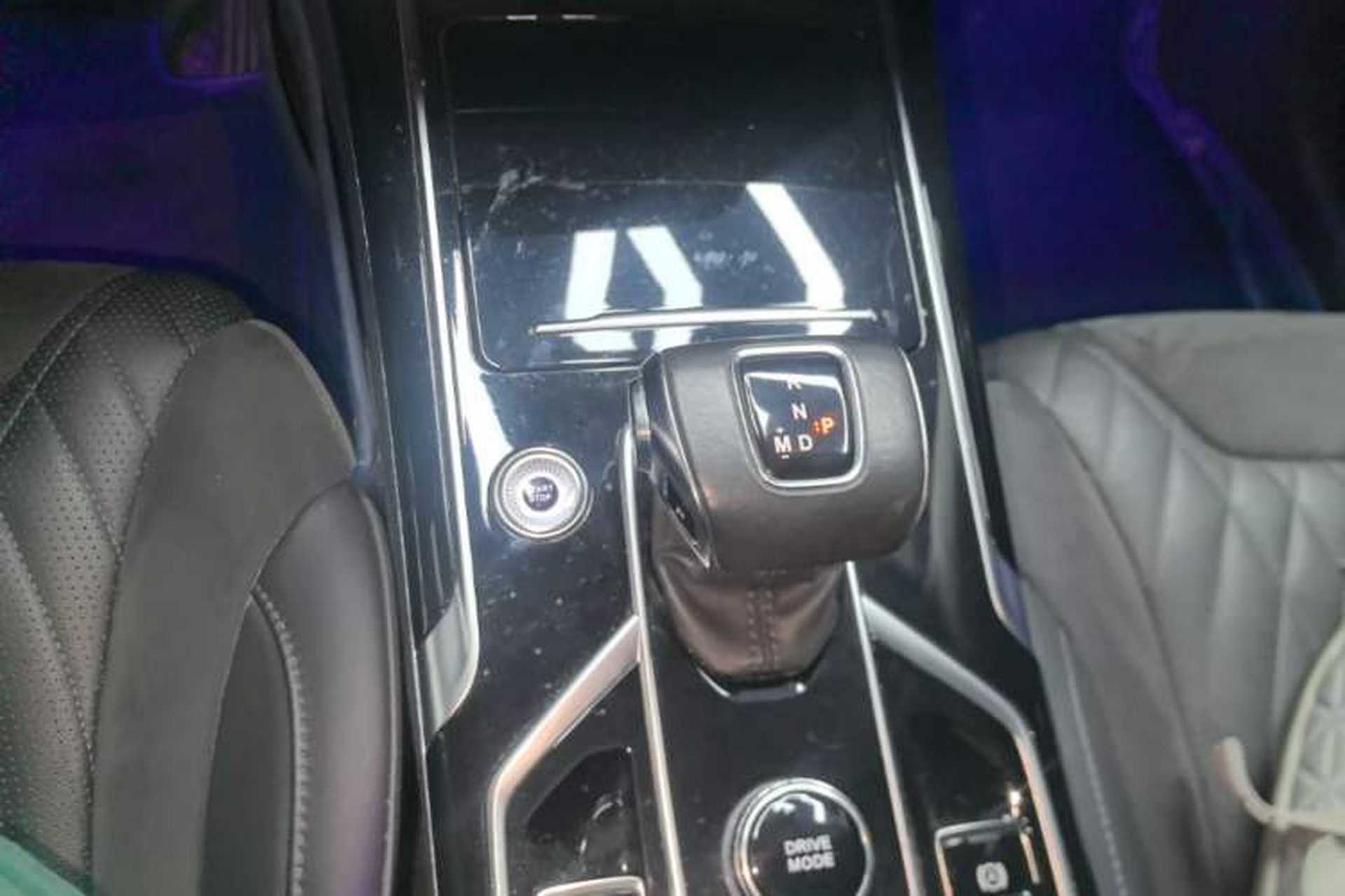 Used Hongqi HS5 2022 Revised Version 2.0T Smart Connect Flagship Edition Gear Lever