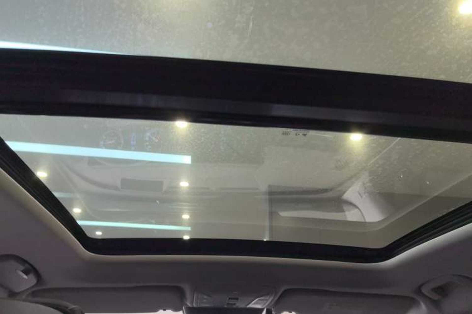 Used Hongqi HS5 2022 Facelifted Version 2.0T Smart Connect Flagship All-Wheel-Drive Edition Headliner