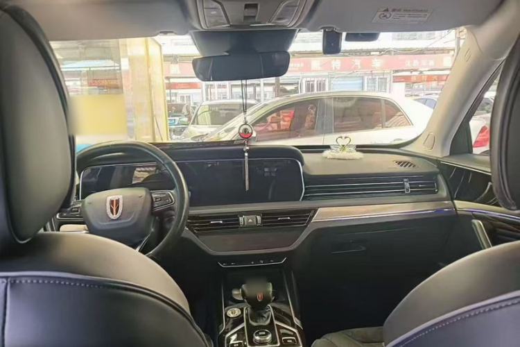 Used Hongqi HS5 2022 Facelifted Version 2.0T Smart Connect Flagship All-Wheel-Drive Edition Interior 1