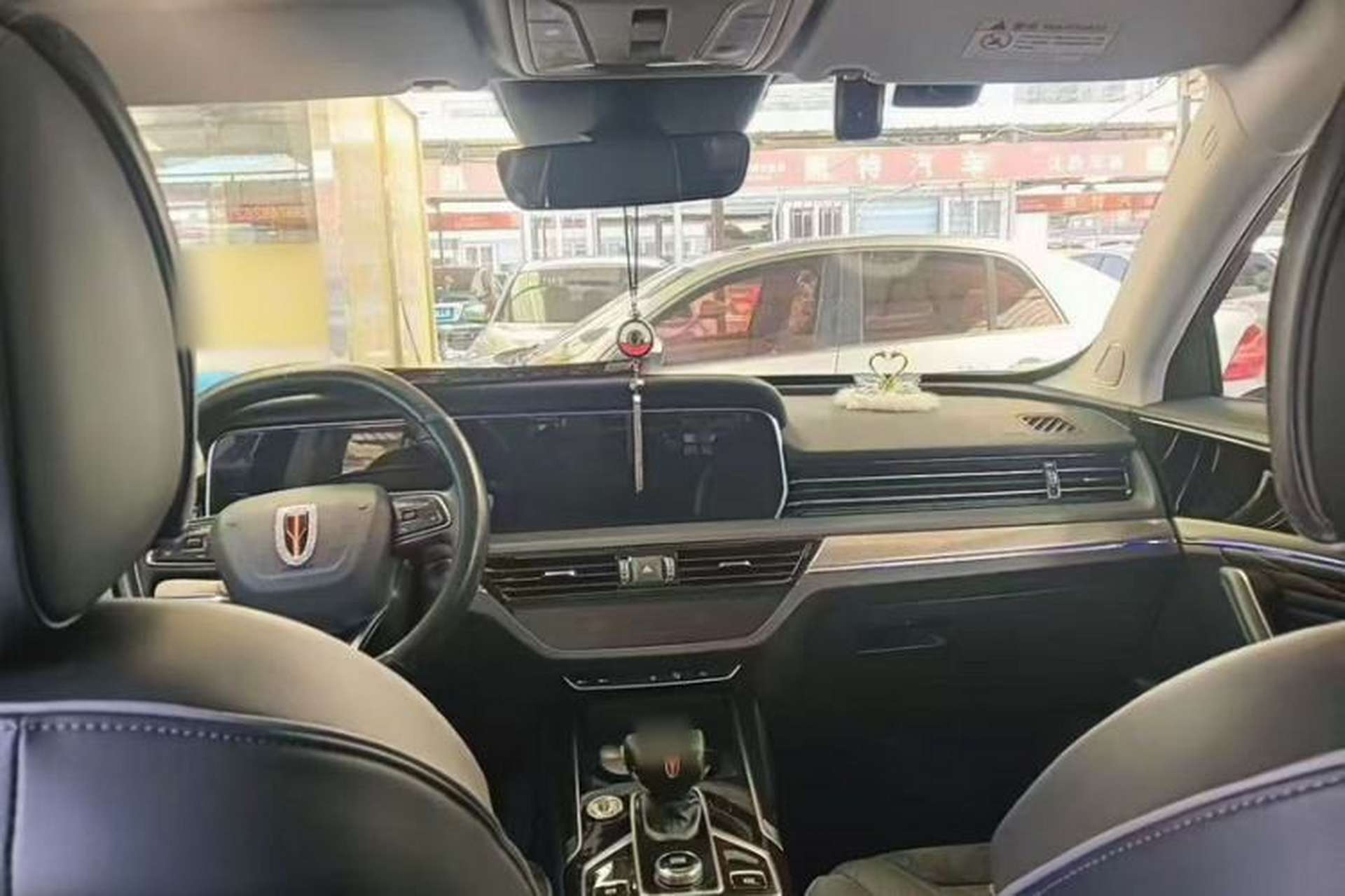 Used Hongqi HS5 2022 Facelifted Version 2.0T Smart Connect Flagship All-Wheel-Drive Edition Interior 1