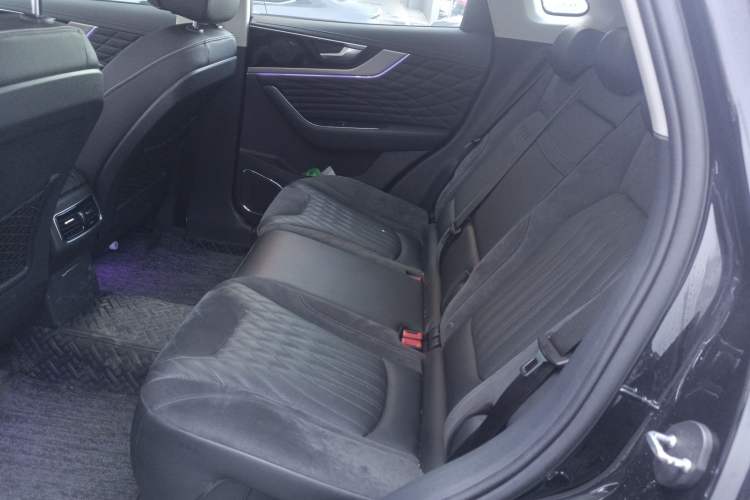 Used Hongqi HS5 2022 Revised Version 2.0T Smart Connect Flagship Edition Interior 4
