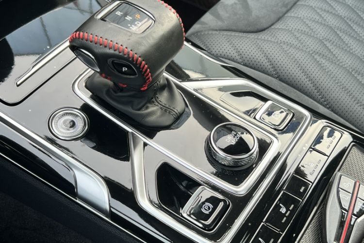 Used Hongqi HS5 2022 Revised Version 2.0T Smart Connect Flagship Edition Interior 4