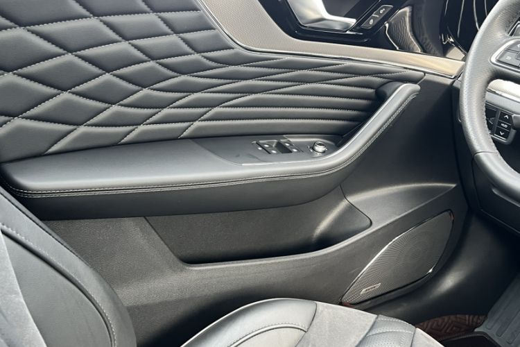 Used Hongqi HS5 2022 Revised Version 2.0T Smart Connect Flagship Edition Interior 6