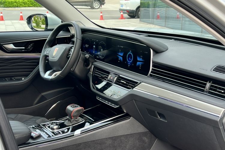 Used Hongqi HS5 2022 Revised Version 2.0T Smart Connect Flagship Edition Interior 7