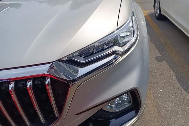 Used Hongqi HS5 2022 Facelifted Version 2.0T Smart Connect Flagship All-Wheel-Drive Edition Left Front Headlight