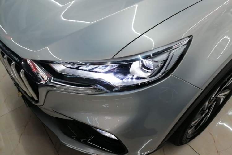 Used Hongqi HS5 2022 Revised Version 2.0T Smart Connect Flagship Edition Left Front Headlight