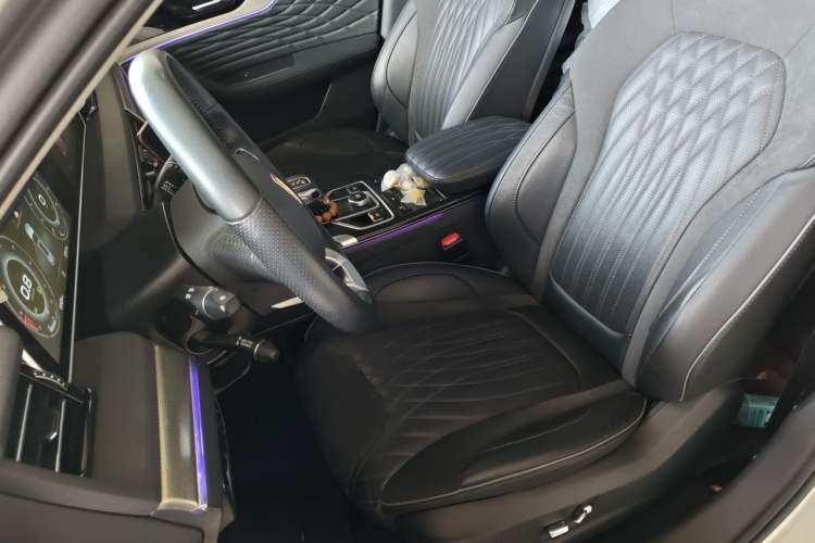 Used Hongqi HS5 2022 Facelifted Version 2.0T Smart Connect Flagship All-Wheel-Drive Edition Left Front Seat