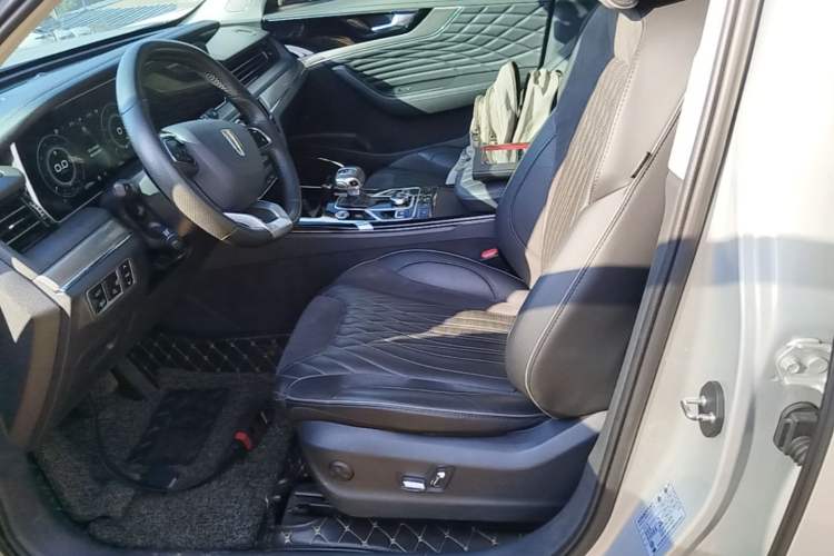 Used Hongqi HS5 2022 Facelifted Version 2.0T Smart Connect Flagship All-Wheel-Drive Edition Left Front Seat