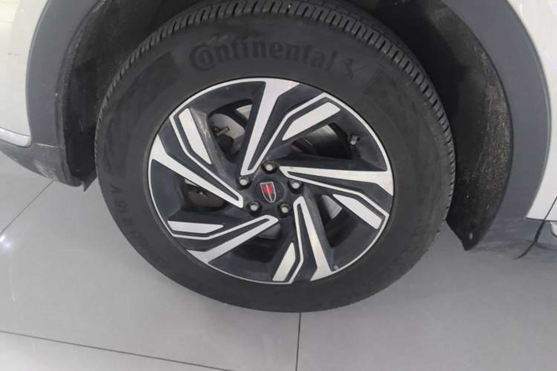 Used Hongqi HS5 2022 Revised Version 2.0T Smart Connect Flagship Edition Left Front Wheel Hub
