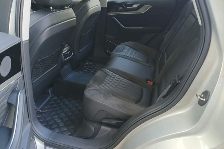 Used Hongqi HS5 2022 Revised Version 2.0T Smart Connect Flagship Edition Left Rear Seat