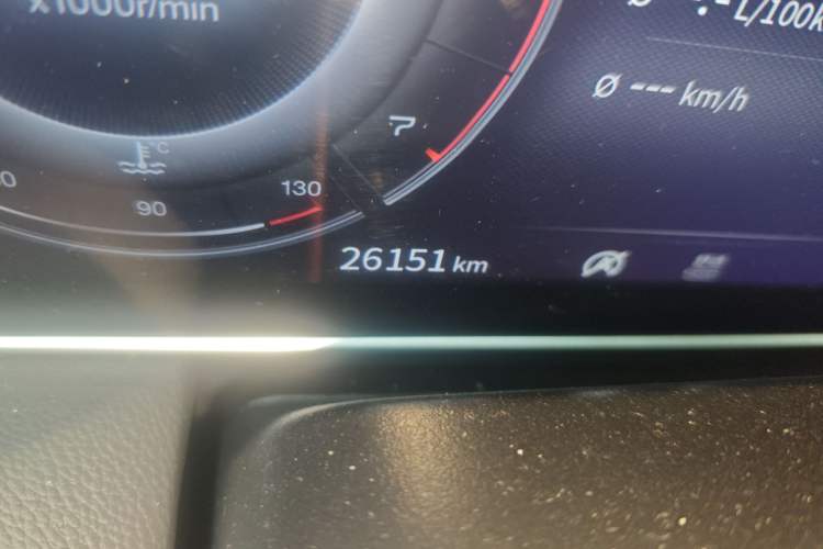 Used Hongqi HS5 2022 Revised Version 2.0T Smart Connect Flagship Edition Odometer Close Up