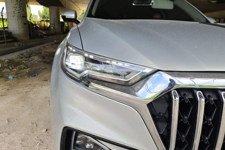 Used Hongqi HS5 2022 Facelifted Version 2.0T Smart Connect Flagship All-Wheel-Drive Edition Right Front Headlight
