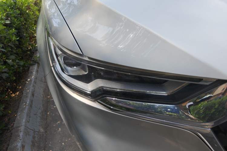 Used Hongqi HS5 2022 Facelifted Version 2.0T Smart Connect Flagship All-Wheel-Drive Edition Right Front Headlight