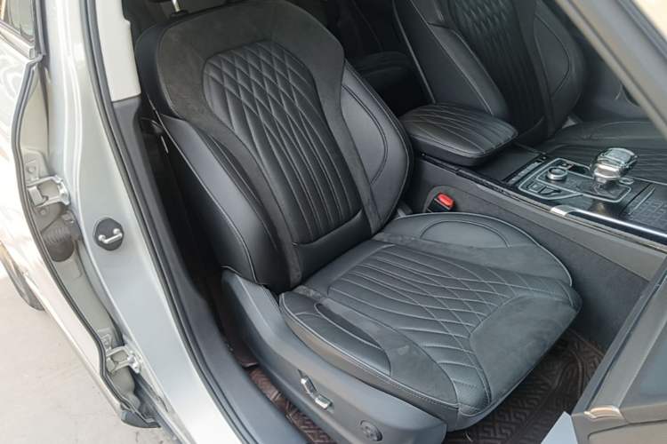 Used Hongqi HS5 2022 Revised Version 2.0T Smart Connect Flagship Edition Right Front Seat