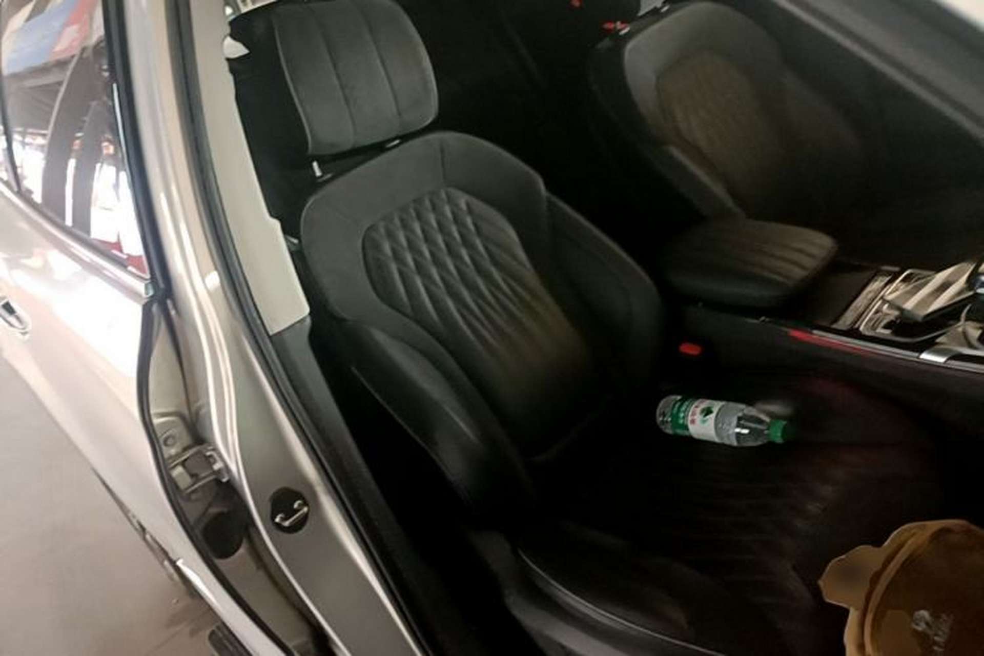Used Hongqi HS5 2022 Facelifted Version 2.0T Smart Connect Flagship All-Wheel-Drive Edition Right Front Seat