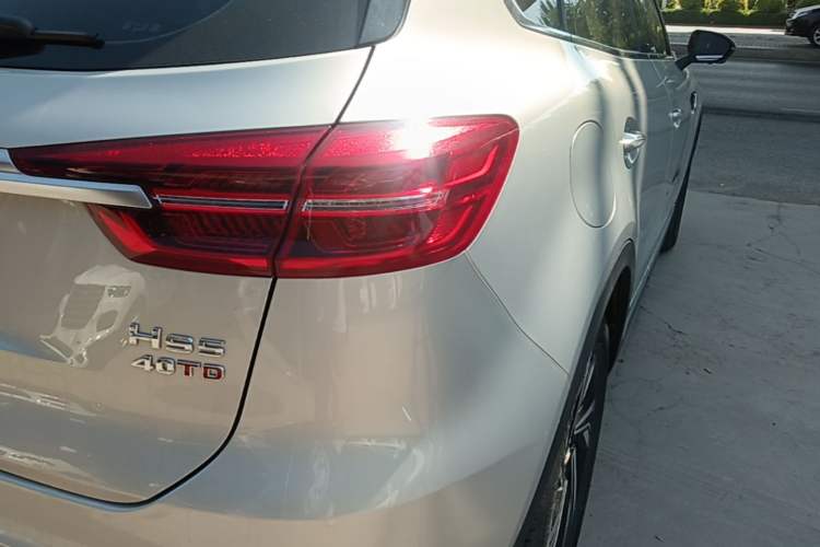 Used Hongqi HS5 2022 Revised Version 2.0T Smart Connect Flagship Edition Right Rear Taillight