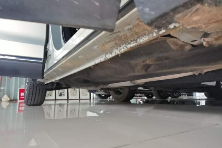 Used Hongqi HS5 2022 2.0T Smart Connect Flagship Edition Right Side Sill