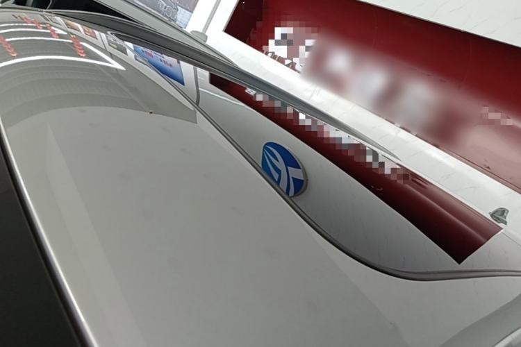 Used Hongqi HS5 2022 Facelifted Version 2.0T Smart Connect Flagship All-Wheel-Drive Edition Roof