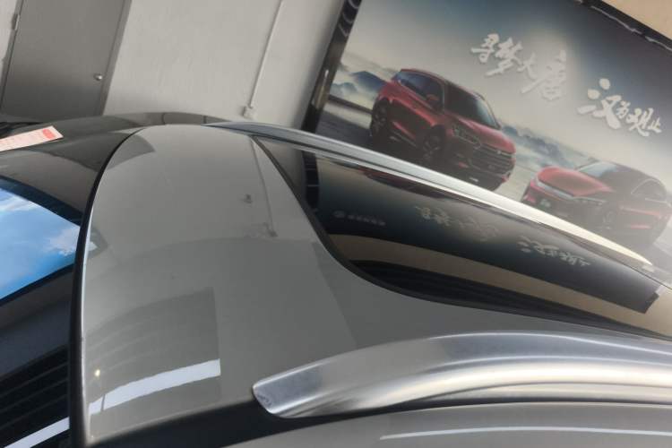 Used Hongqi HS5 2022 Facelifted Version 2.0T Smart Connect Flagship All-Wheel-Drive Edition Roof