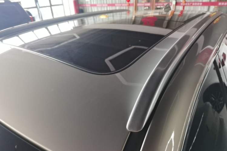 Used Hongqi HS5 2022 2.0T Smart Connect Flagship Edition Roof