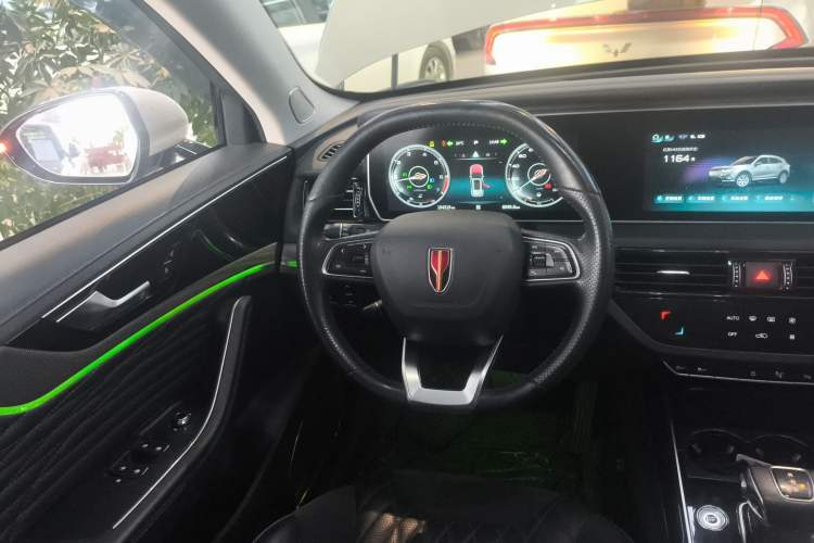 Used Hongqi HS5 2022 Facelifted Version 2.0T Smart Connect Flagship All-Wheel-Drive Edition Steering Wheel