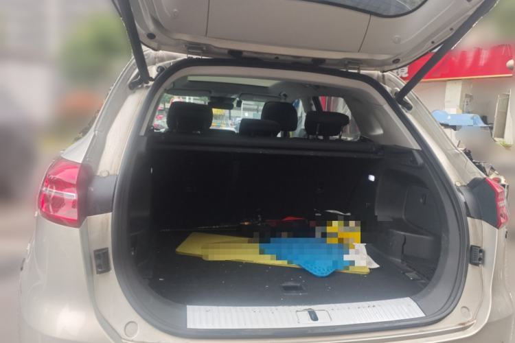 Used Hongqi HS5 2022 Revised Version 2.0T Smart Connect Flagship Edition Trunk