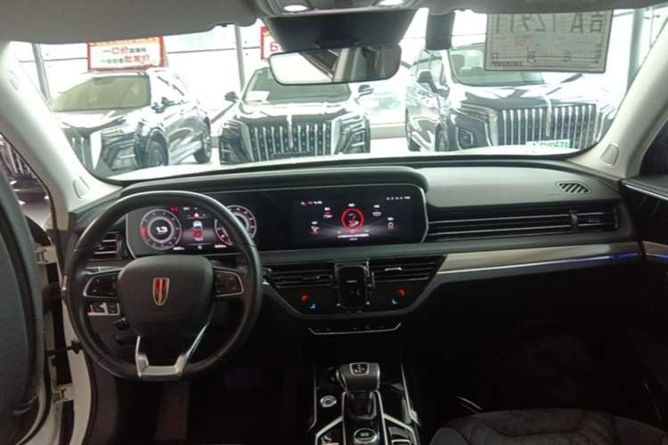 Used Hongqi HS5 2022 Facelifted Version 2.0T Smart Connect Flagship All-Wheel-Drive Edition Center Console