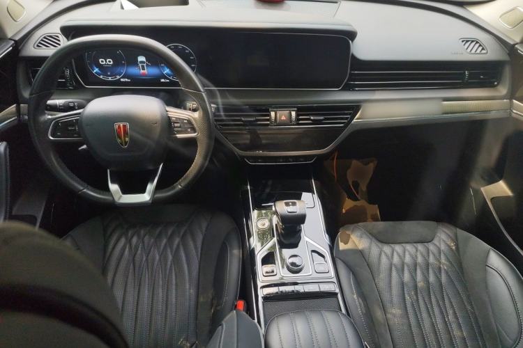 Used Hongqi HS5 2022 Revised Version 2.0T Smart Connect Flagship Edition Center Console