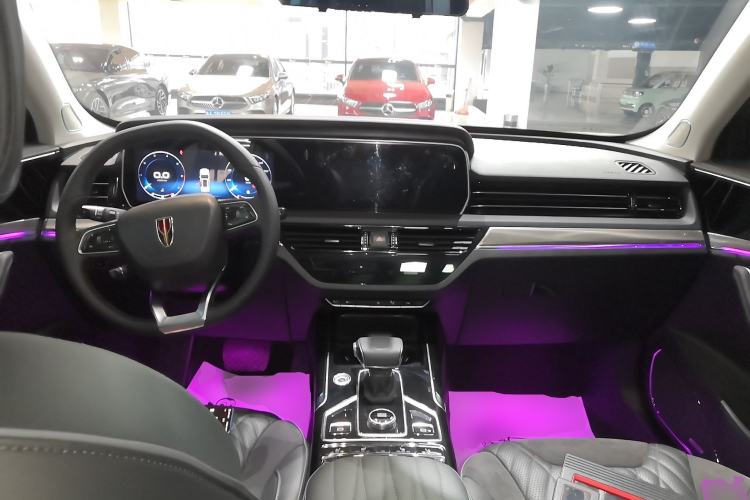 Used Hongqi HS5 2022 Revised Version 2.0T Smart Connect Flagship Edition Center Console
