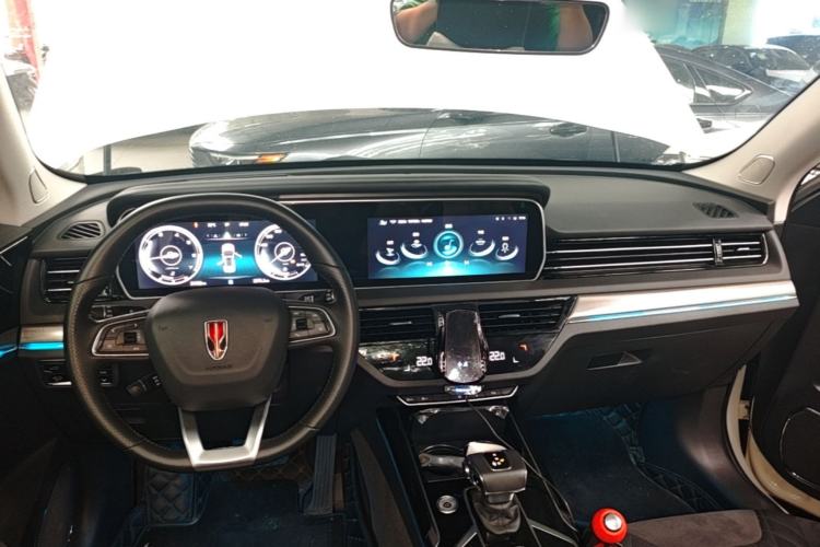 Used Hongqi HS5 2022 Revised Version 2.0T Smart Connect Flagship Edition Center Console