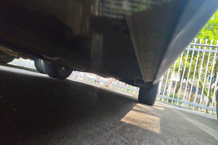 Used Hongqi HS5 2022 Revised Version 2.0T Smart Connect Flagship Edition Chassis Front Left