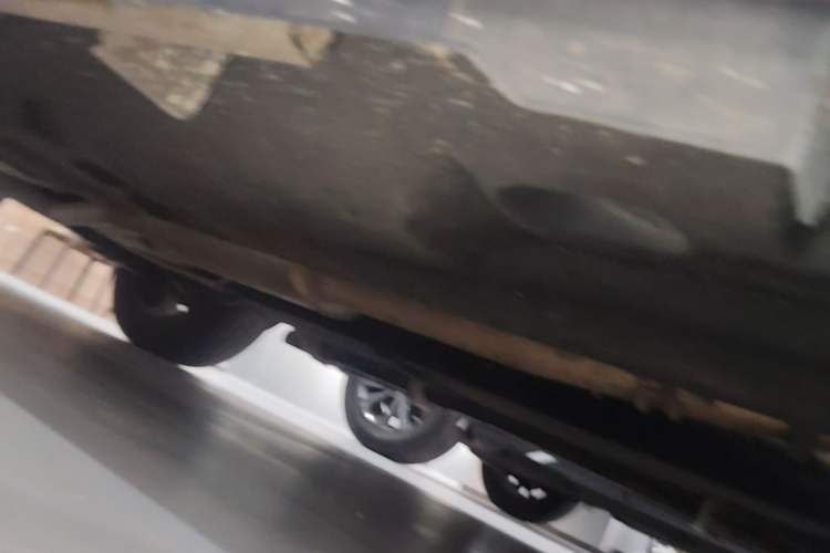 Used Hongqi HS5 2022 Revised Version 2.0T Smart Connect Flagship Edition Chassis Front Right