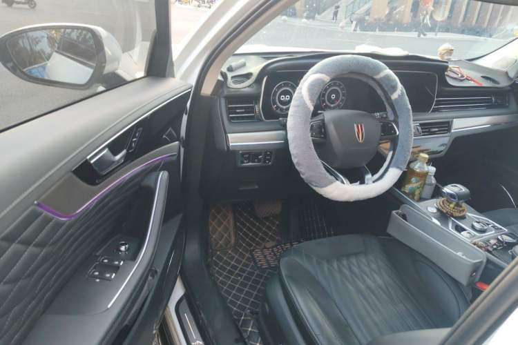 Used Hongqi HS5 2022 Revised Version 2.0T Smart Connect Flagship Edition Driver Seat