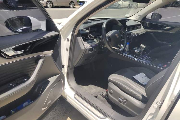 Used Hongqi HS5 2022 Revised Version 2.0T Smart Connect Flagship Edition Driver Seat