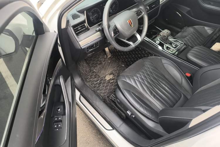 Used Hongqi HS5 2022 Facelifted Version 2.0T Smart Connect Flagship All-Wheel-Drive Edition Driver Seat
