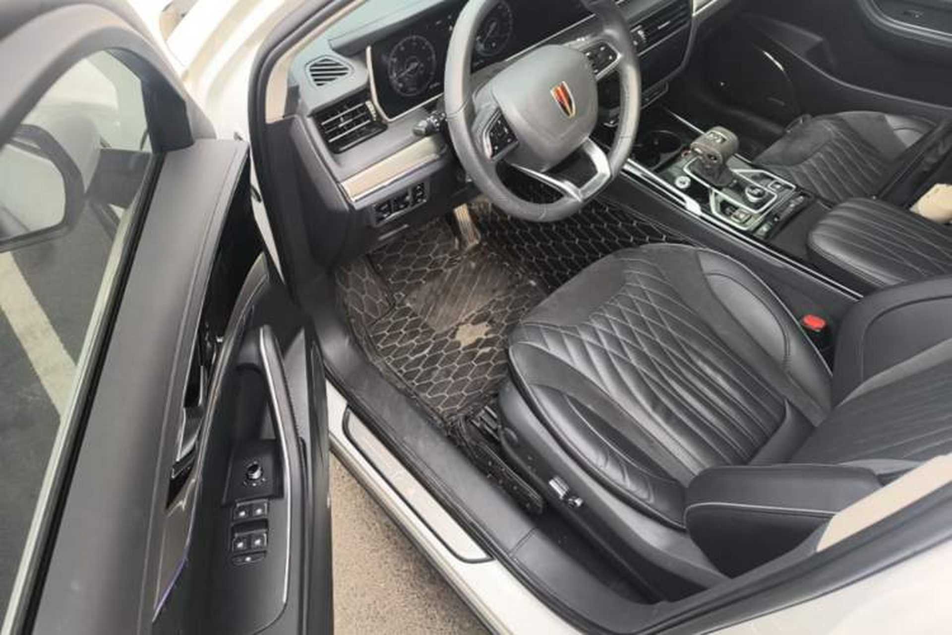 Used Hongqi HS5 2022 Facelifted Version 2.0T Smart Connect Flagship All-Wheel-Drive Edition Driver Seat