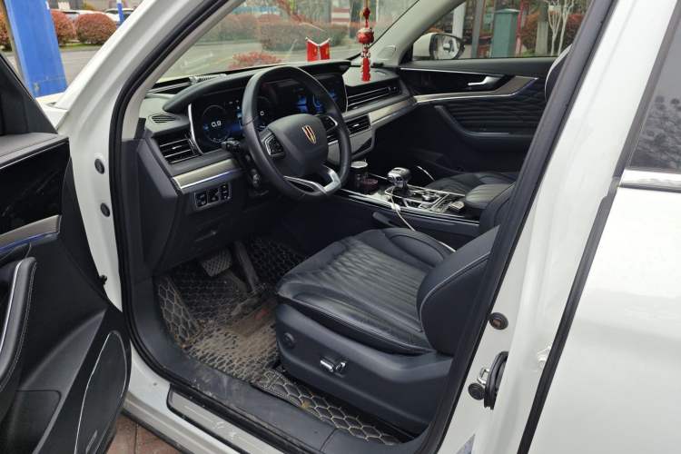 Used Hongqi HS5 2022 Revised Version 2.0T Smart Connect Flagship Edition Driver Seat